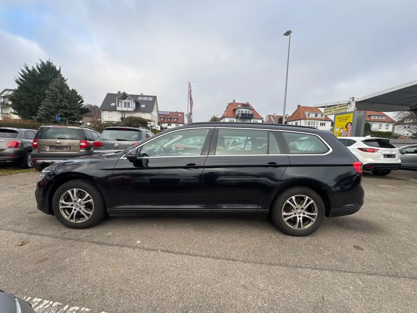 Volkswagen Passat Variant Business *ACC*NAVI*KAM*MASSAGEAHK Schwarz - 2