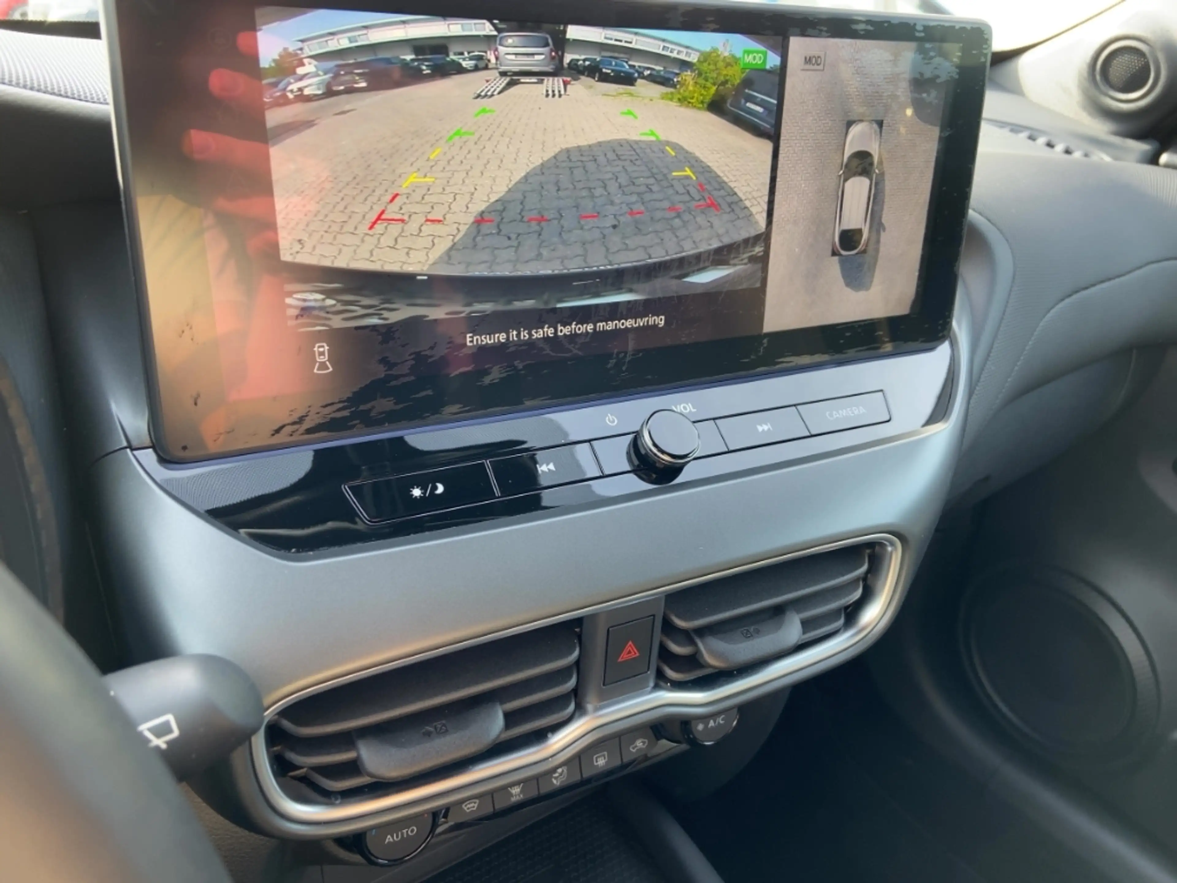 Nissan Juke N-CONNECTA 1.6 Hybrid 143PS Automatik 360°/PRO PIL — photo 13