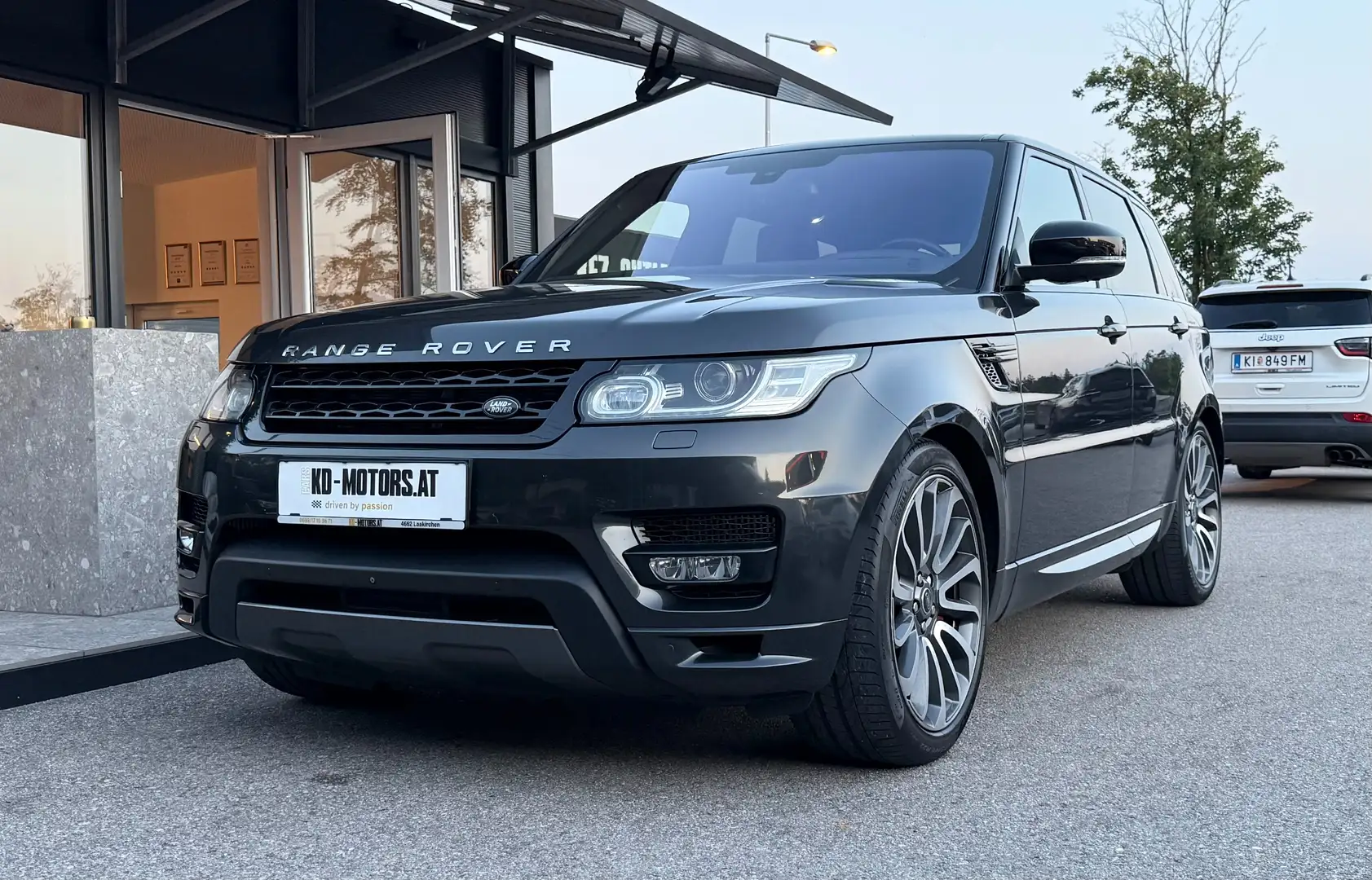 Land Rover Range Rover Sport 4,4 SDV8 Autobiography Dynamic Grau - 1