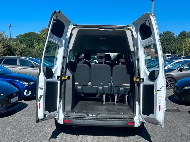 Ford Transit Custom view 10
