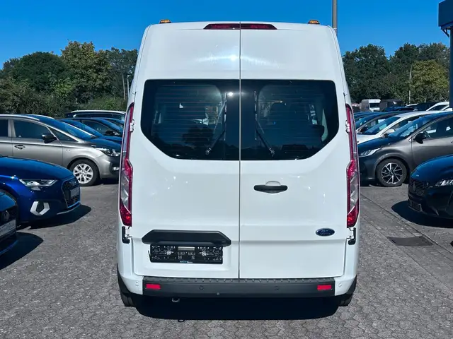 Ford Transit Custom view 9