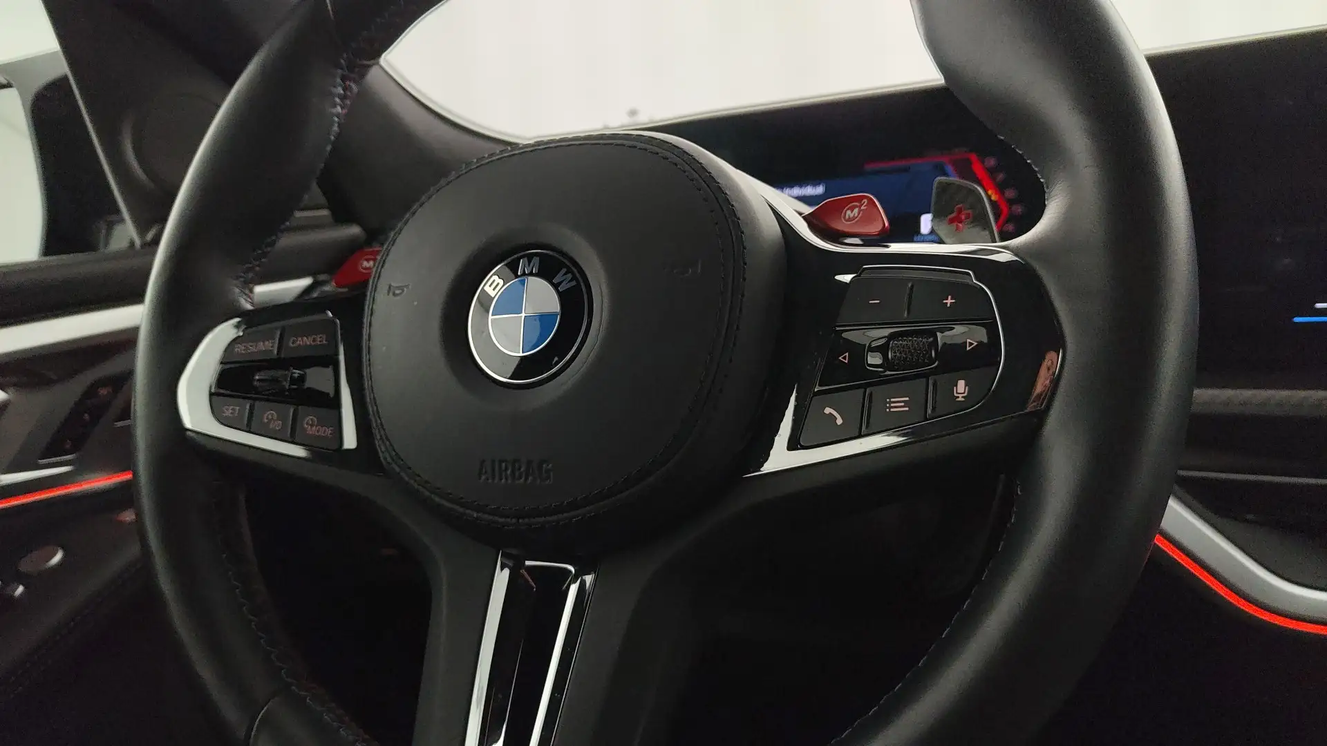 BMW XM 2024 검정 사진 8