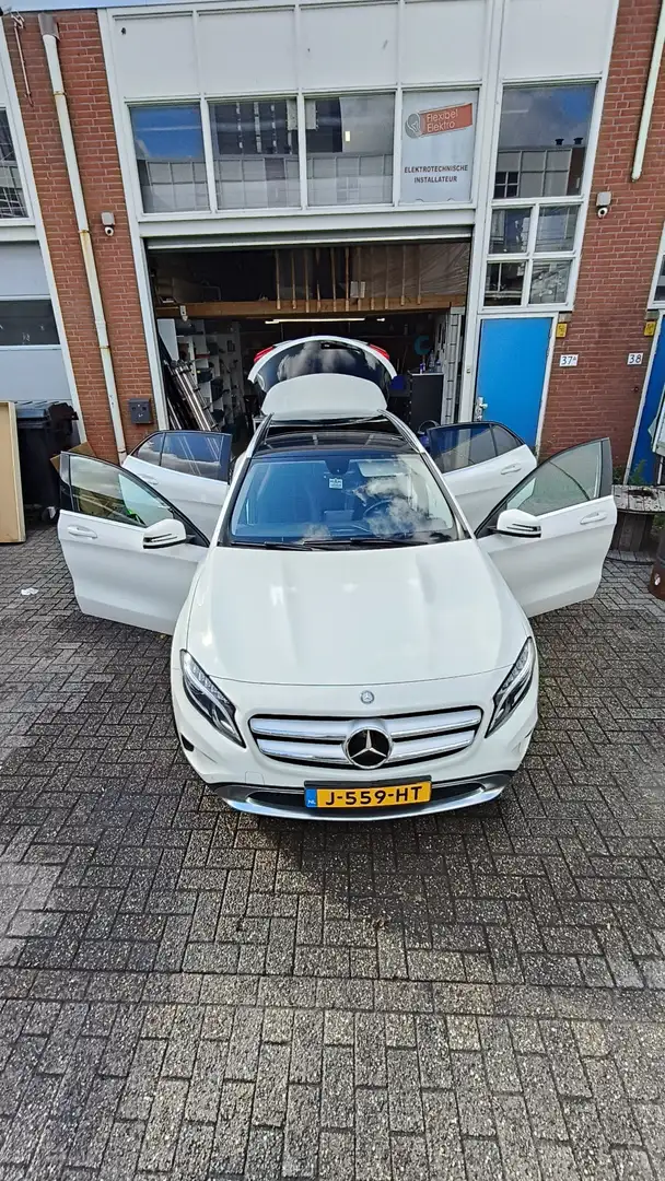 Mercedes-Benz GLA 200 prestige - 2