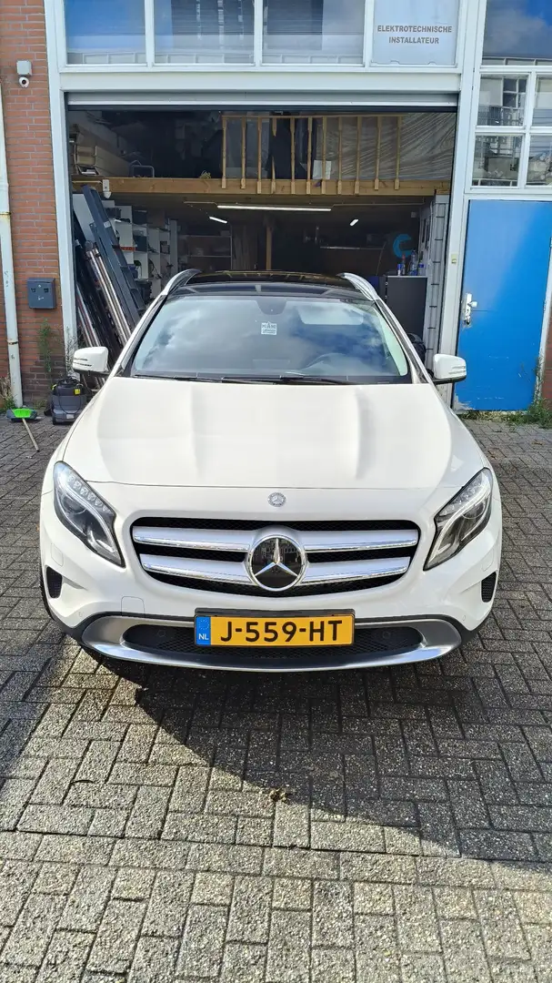 Mercedes-Benz GLA 200 7G-DCT Style - 1