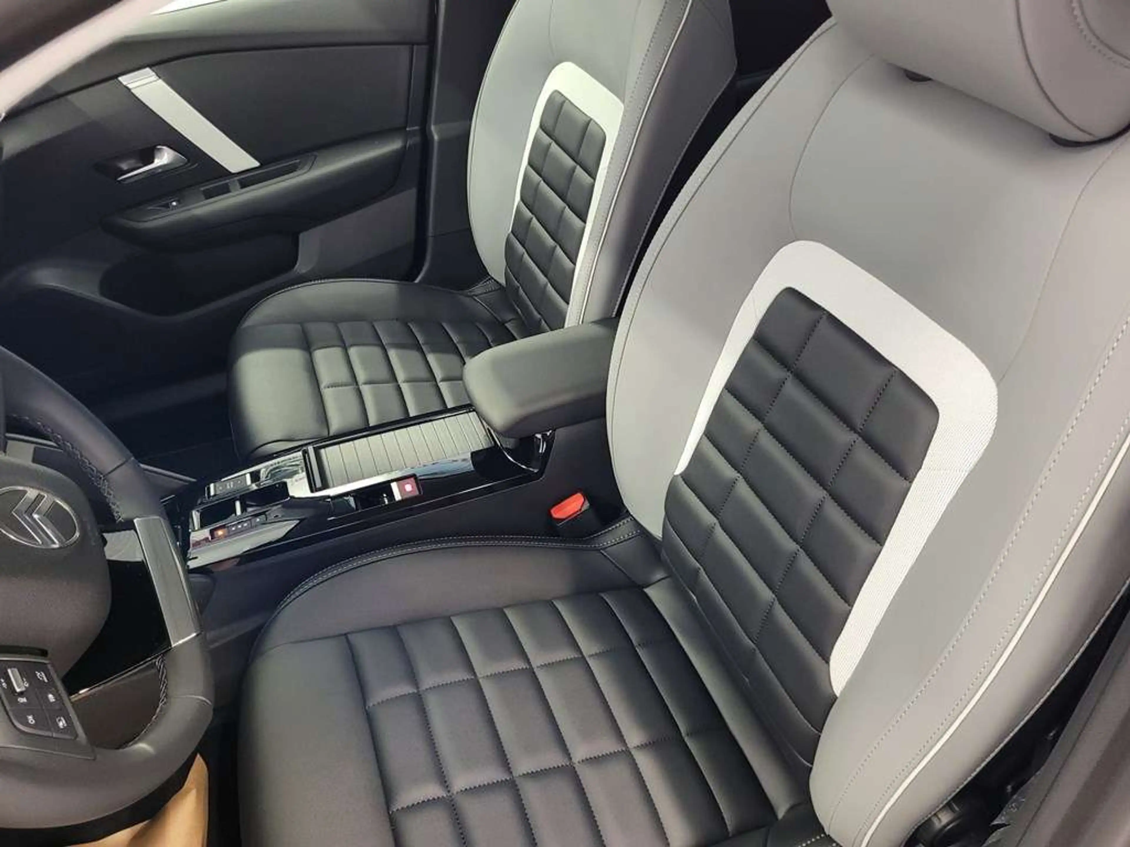 Citroen C4 Hybride e-DCS6 MAX  ref.6948 — photo 11