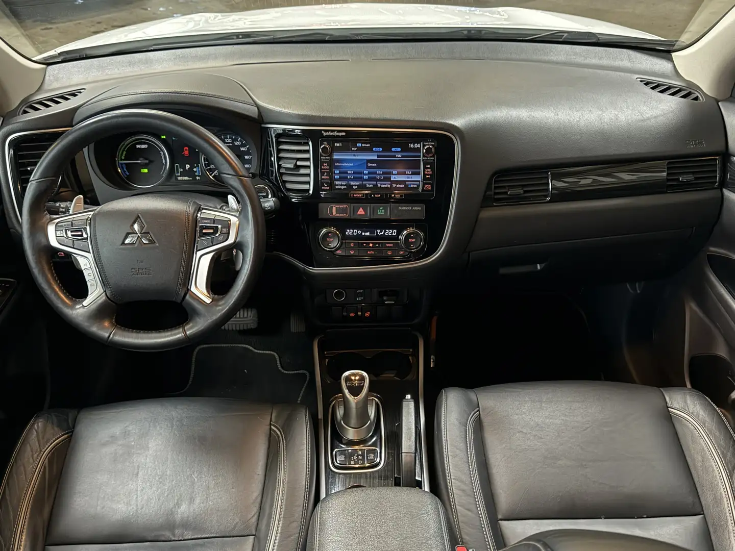Mitsubishi Outlander 2.0 PHEV instyle | Navi | Stoel, Stuur & voorruit bijela - 2