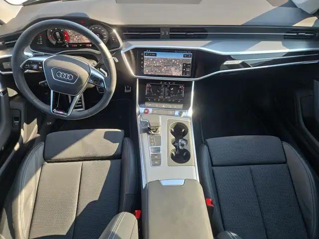 Audi S6 view 8