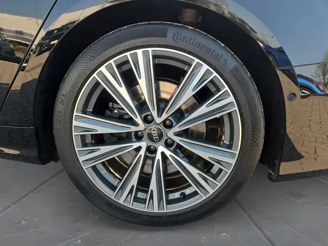 Audi S6 view 15