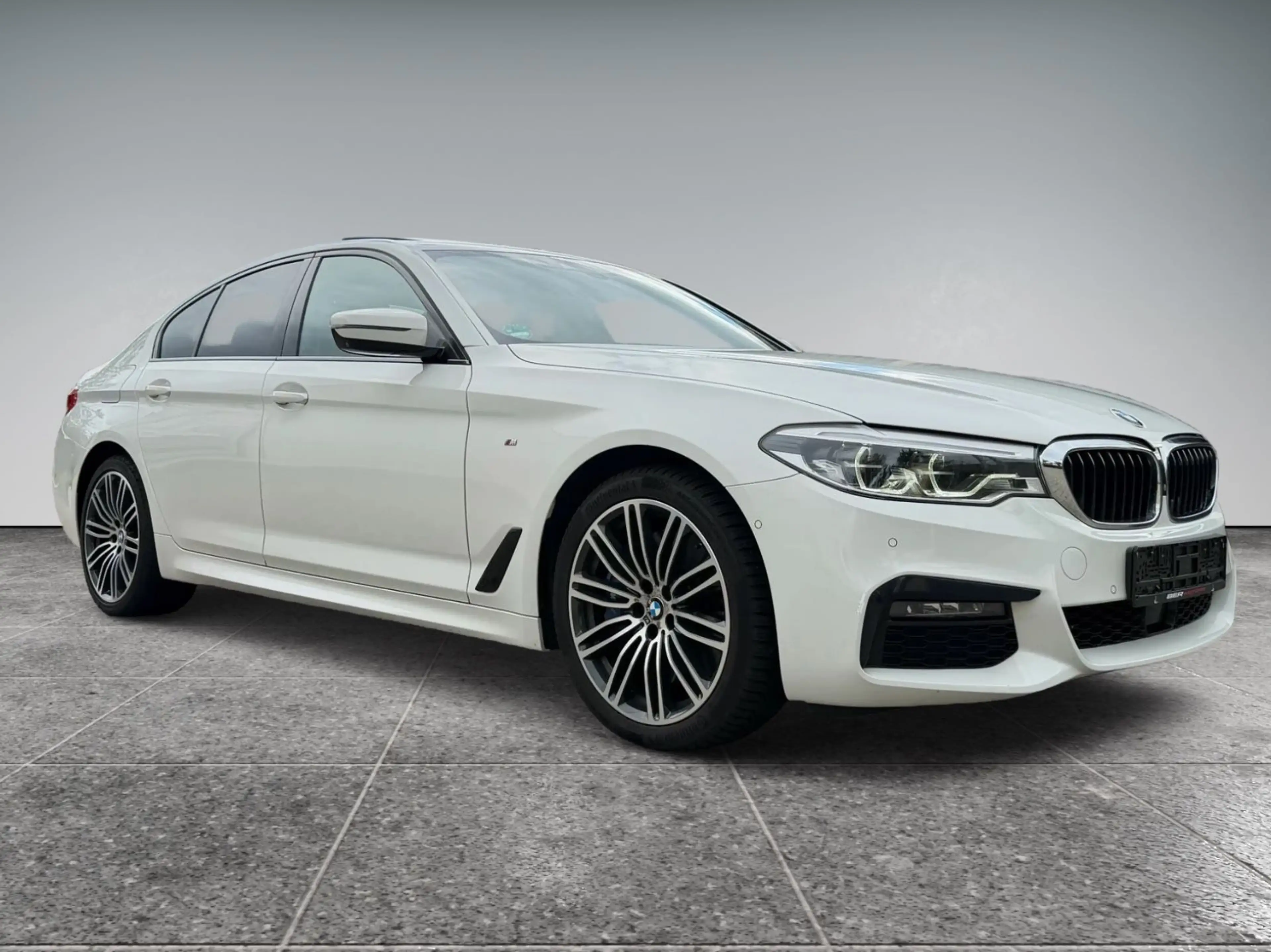 BMW 540 i xDrive/M Sport/HUD/SD/360°/ACC/Sitzkli./AHK