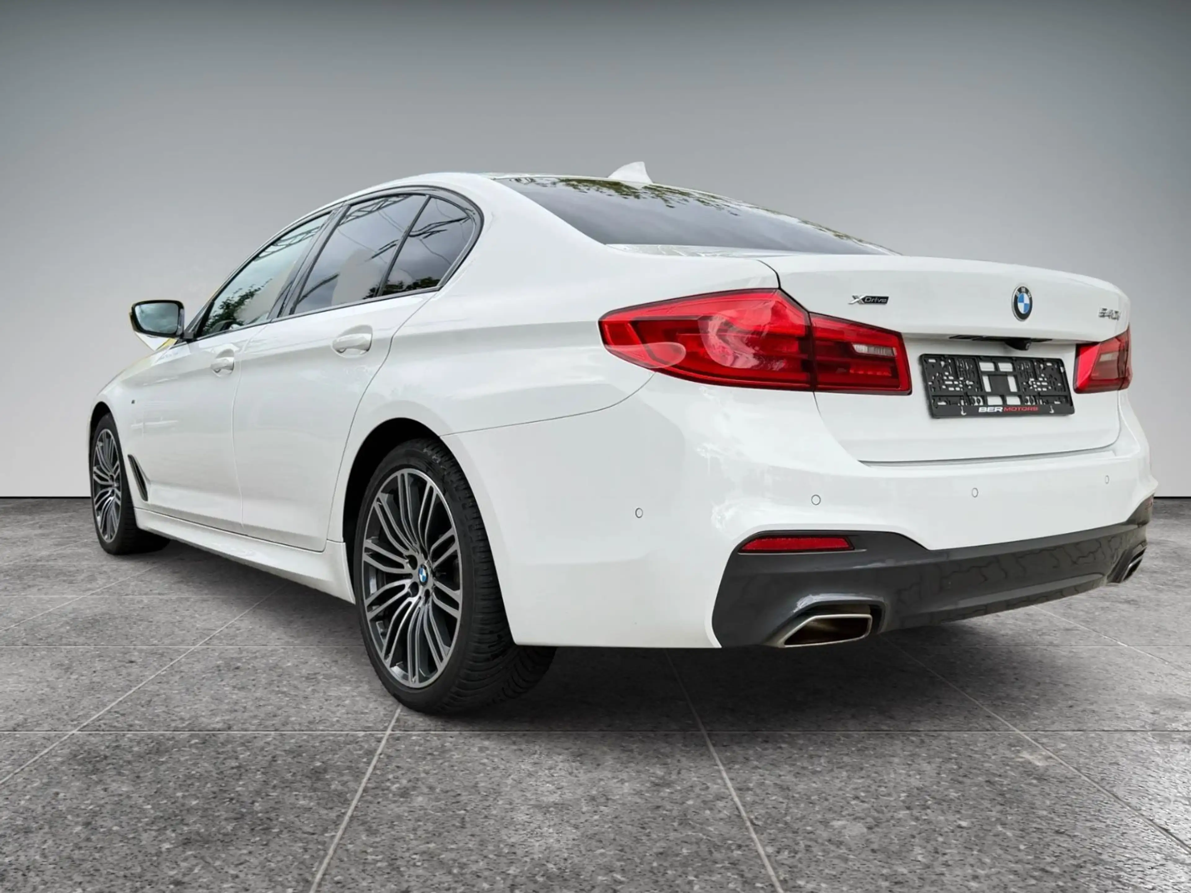 BMW 540 i xDrive/M Sport/HUD/SD/360°/ACC/Sitzkli./AHK — photo 4