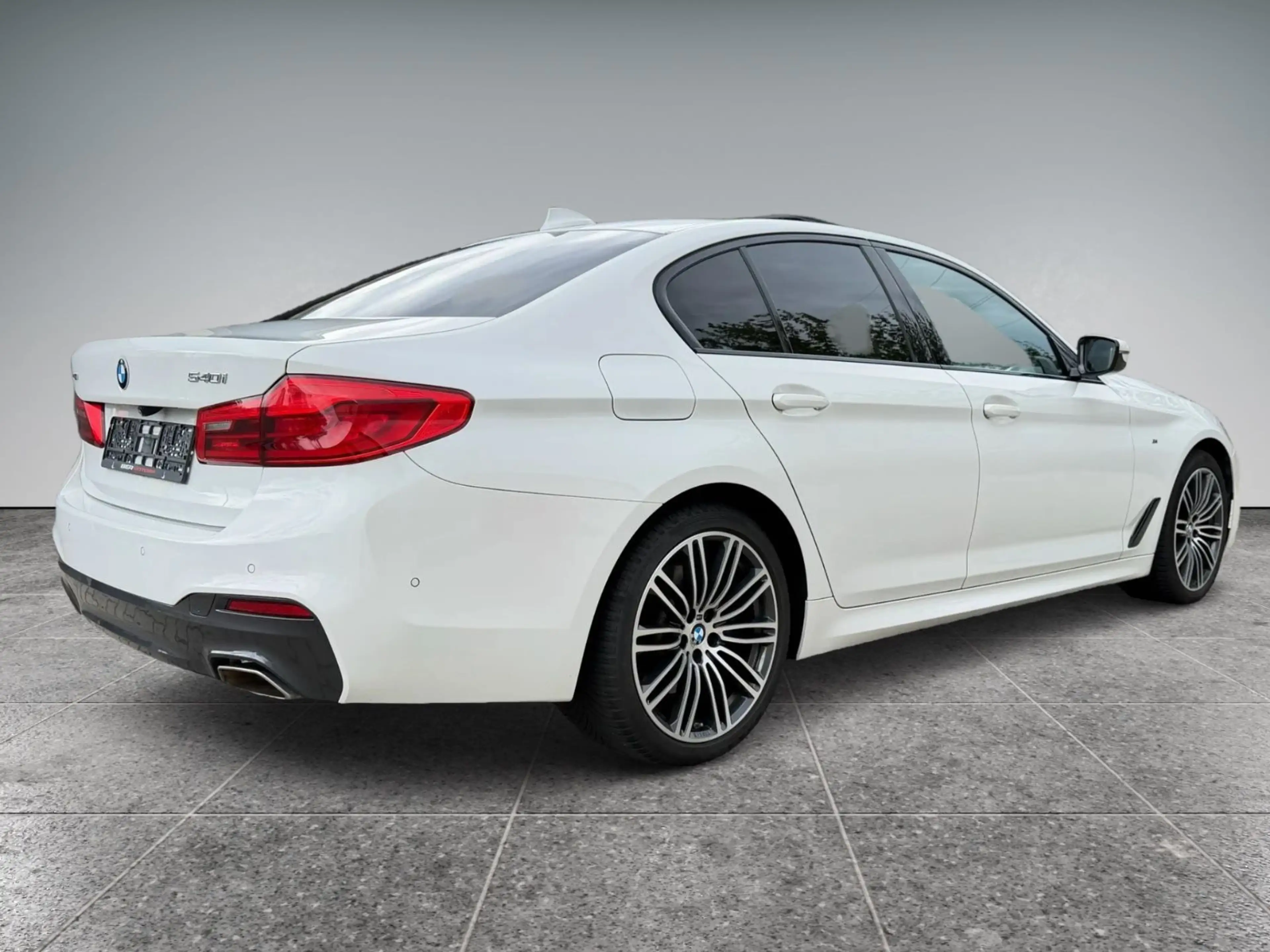 BMW 540 i xDrive/M Sport/HUD/SD/360°/ACC/Sitzkli./AHK — photo 3