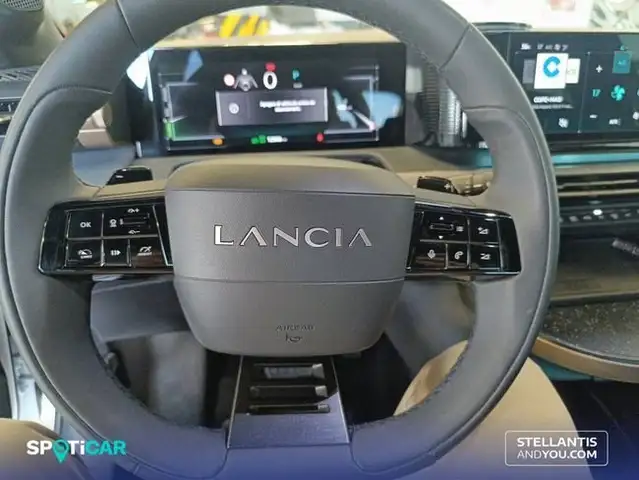 Lancia Ypsilon view 14