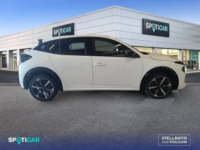 Lancia Ypsilon view 4