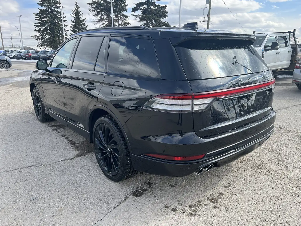 Lincoln Aviator снимка Lincoln Aviator
