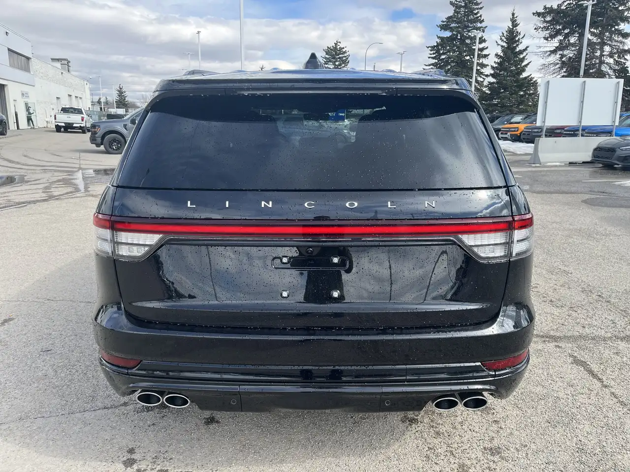 Lincoln Aviator снимка Lincoln Aviator