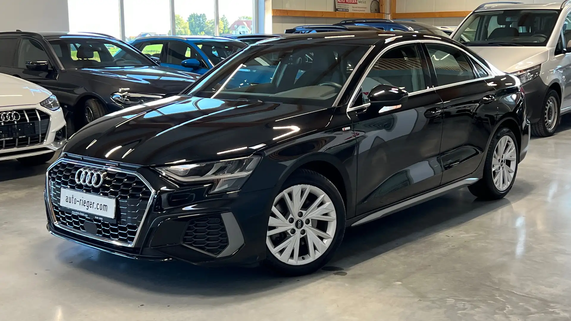 Audi A3 30 TDI S line Kamera, Navi, Schwarz - 2