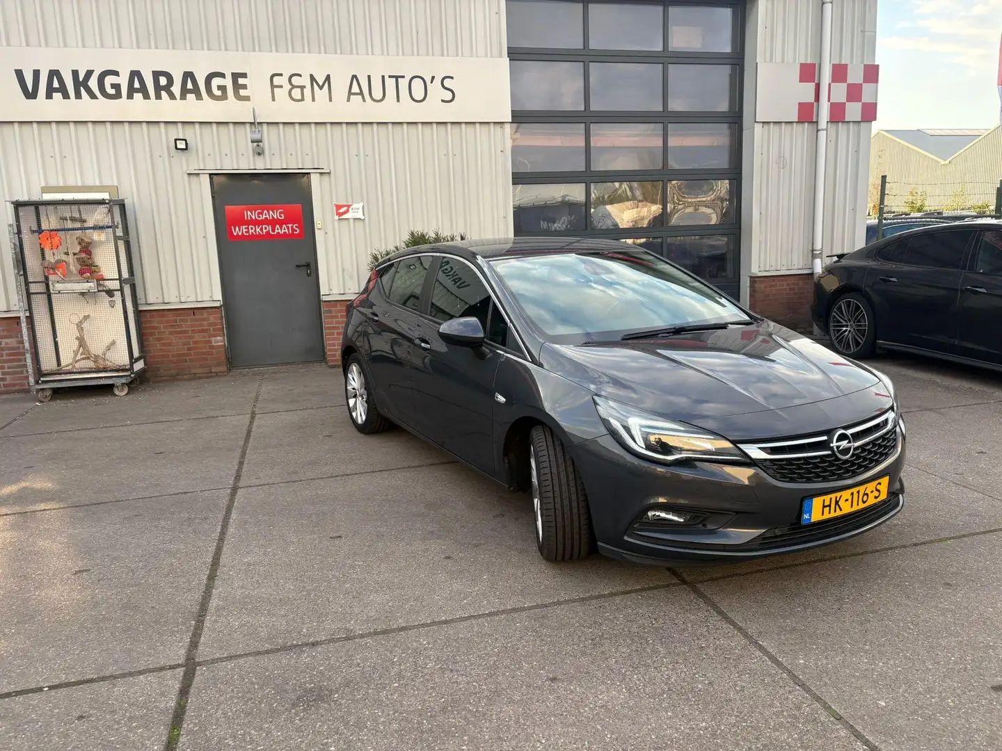 Opel Astra 1.0 Business+ Grijs - 2