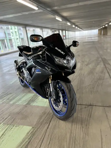 Suzuki GSX-R 600 - foto 7