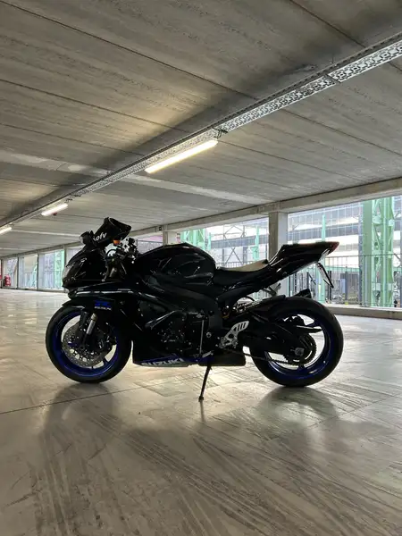 Suzuki GSX-R 600 - foto 4