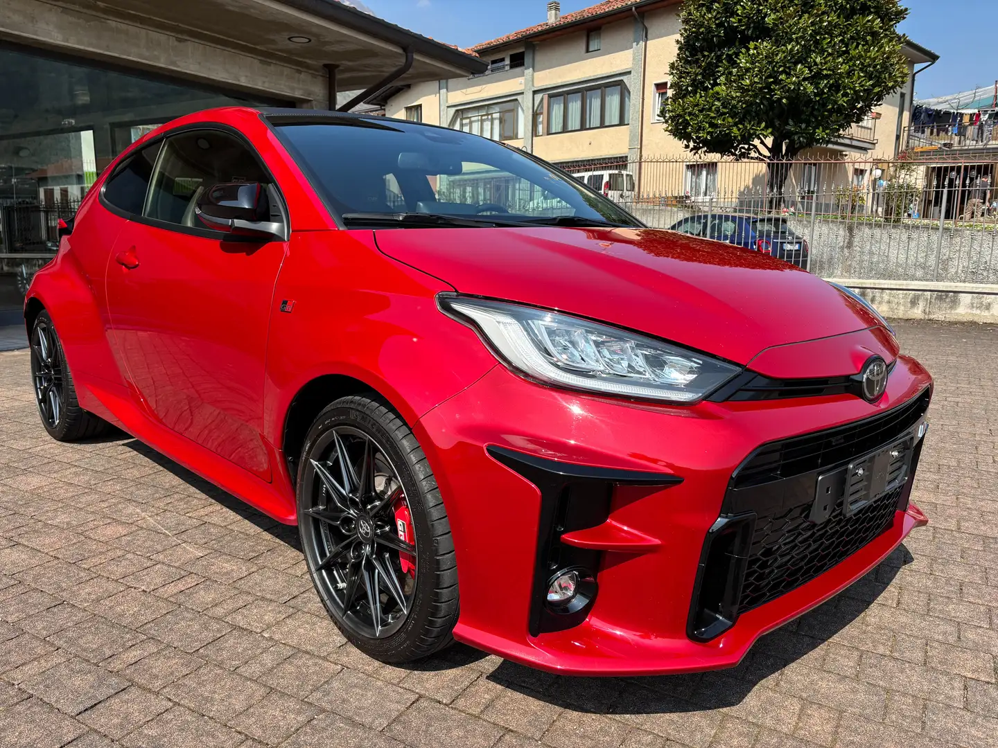 Toyota Yaris GR FOUR CIRCUIT 1.6 TURBO KEYLESS PERFORMANCE Rouge - 1