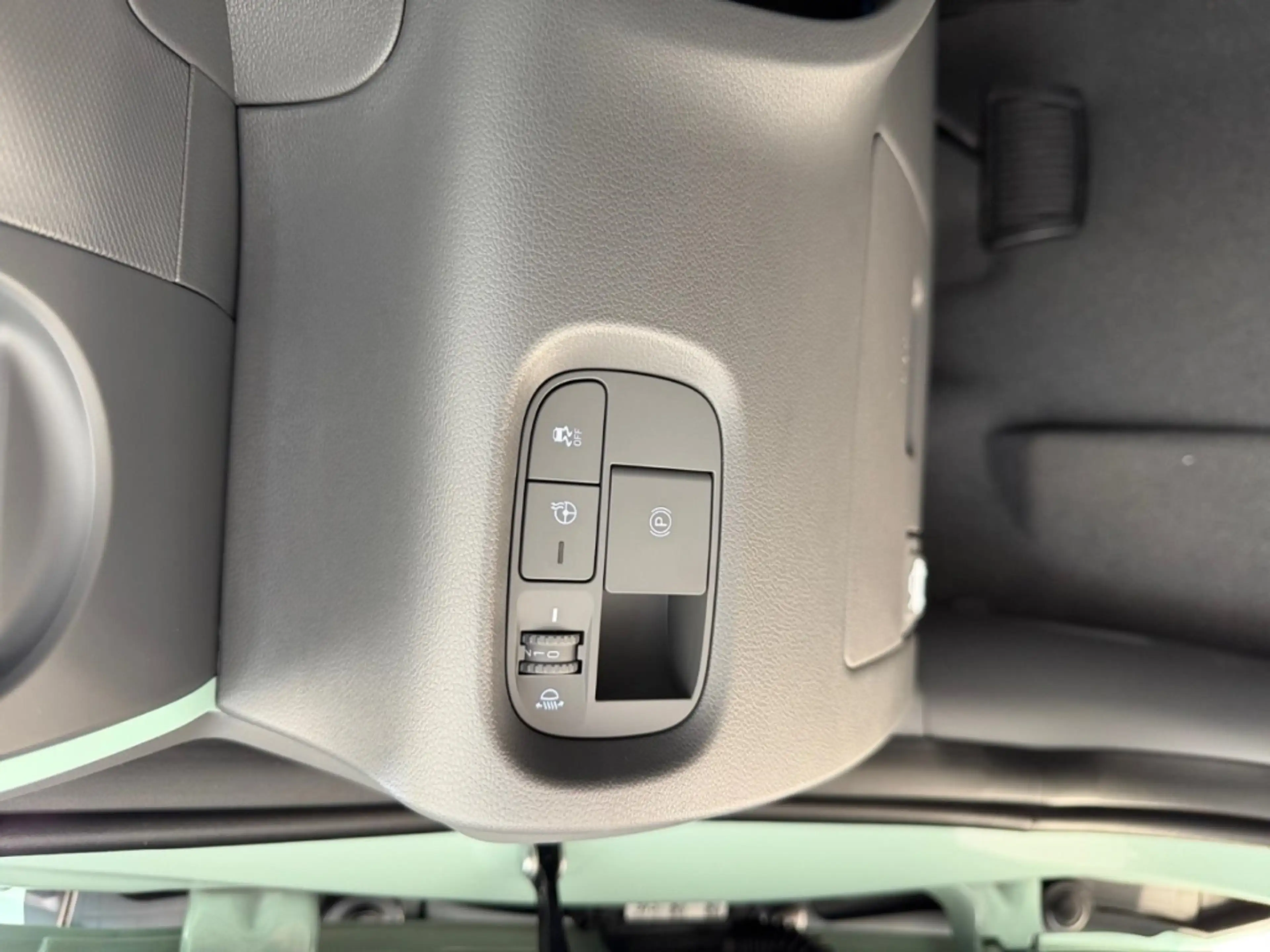 Hyundai Inster Elektro Lounge+17''ALU+NAVI+LED+ELEK.-KOMFORT-PAKE — photo 15
