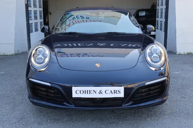Porsche 991 view 3