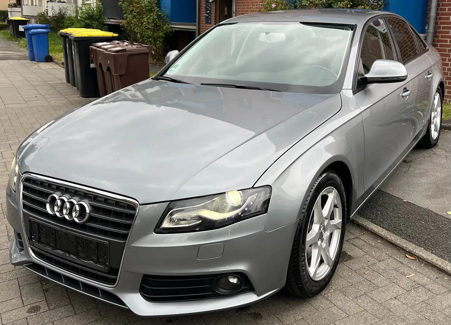 Audi A4 Lim. *1.HAND - XENON - SHEFT* Gris - 1