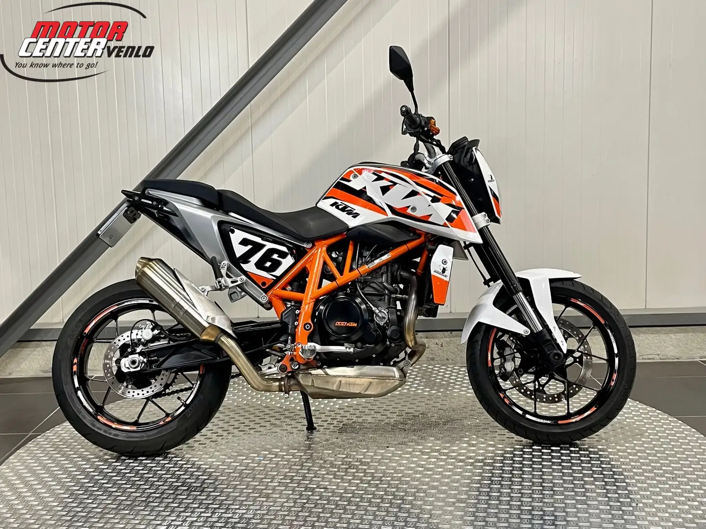 KTM 690 Duke A of A2 35 KW Wit - 1