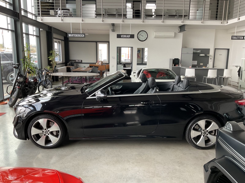 Mercedes-Benz E 400 *E Cabrio* E 400 *AMG*  4Matic* — photo 9