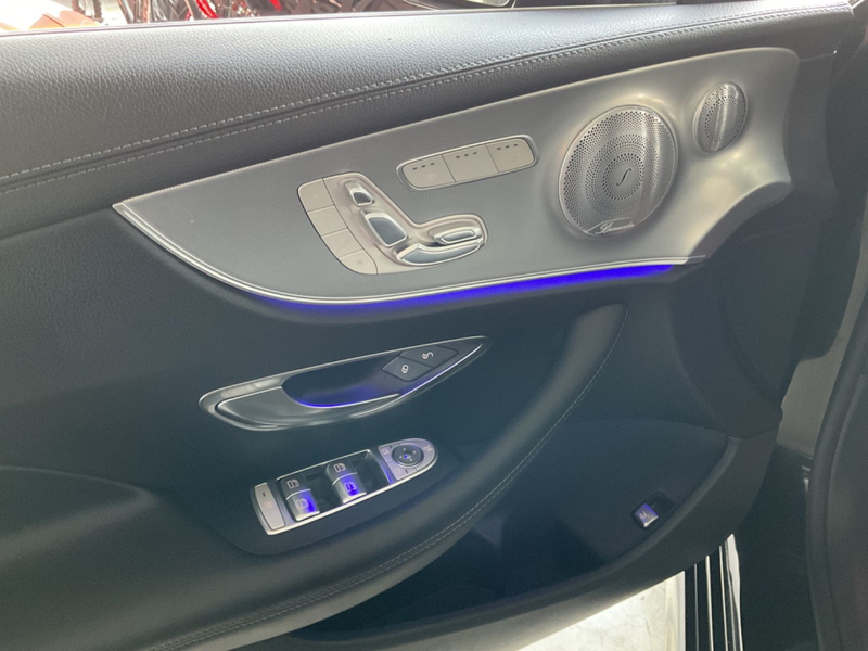 Mercedes-Benz E 400 *E Cabrio* E 400 *AMG*  4Matic* — photo 11