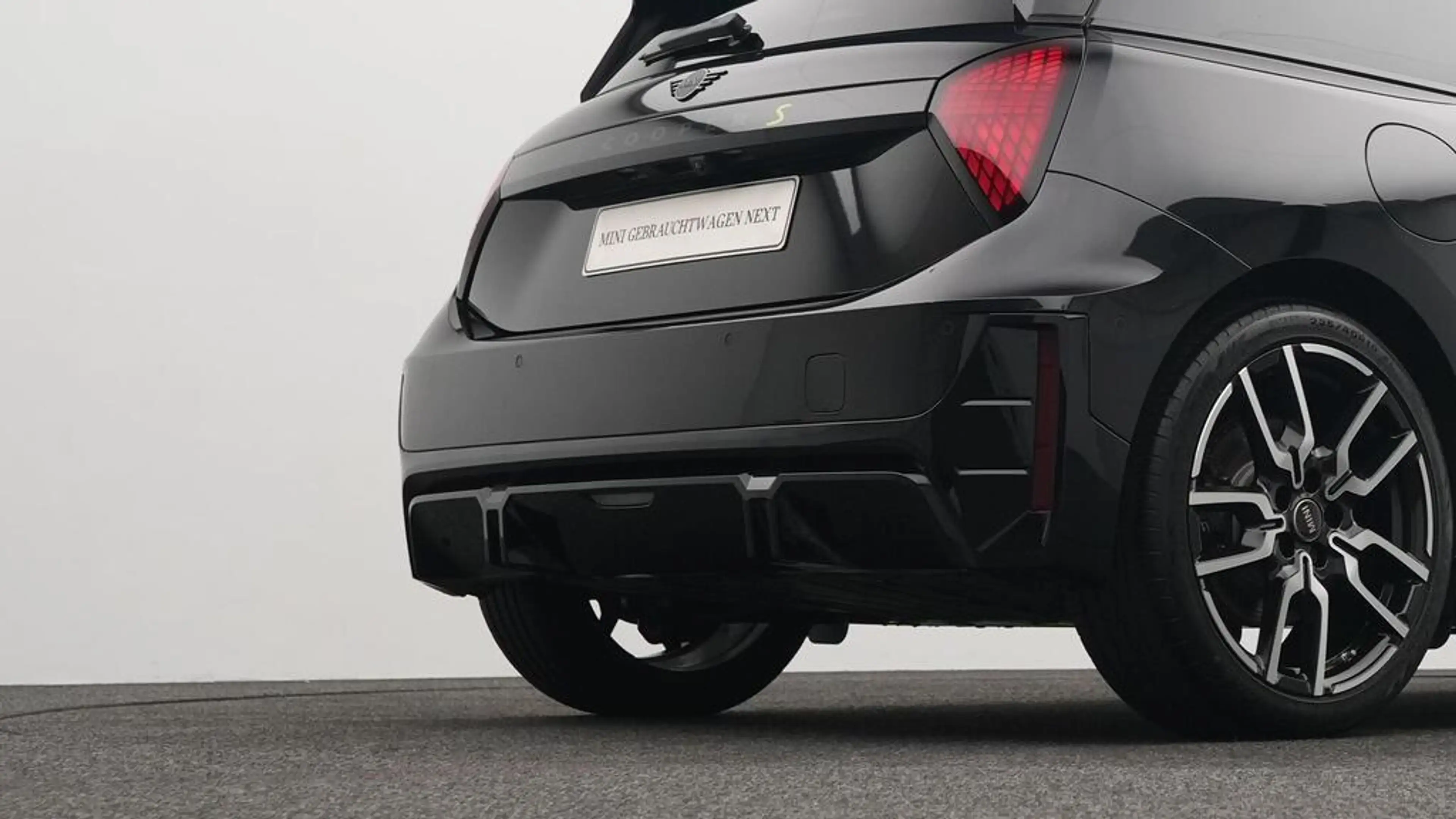 MINI Cooper SE John Cooper Works Trim — photo 16