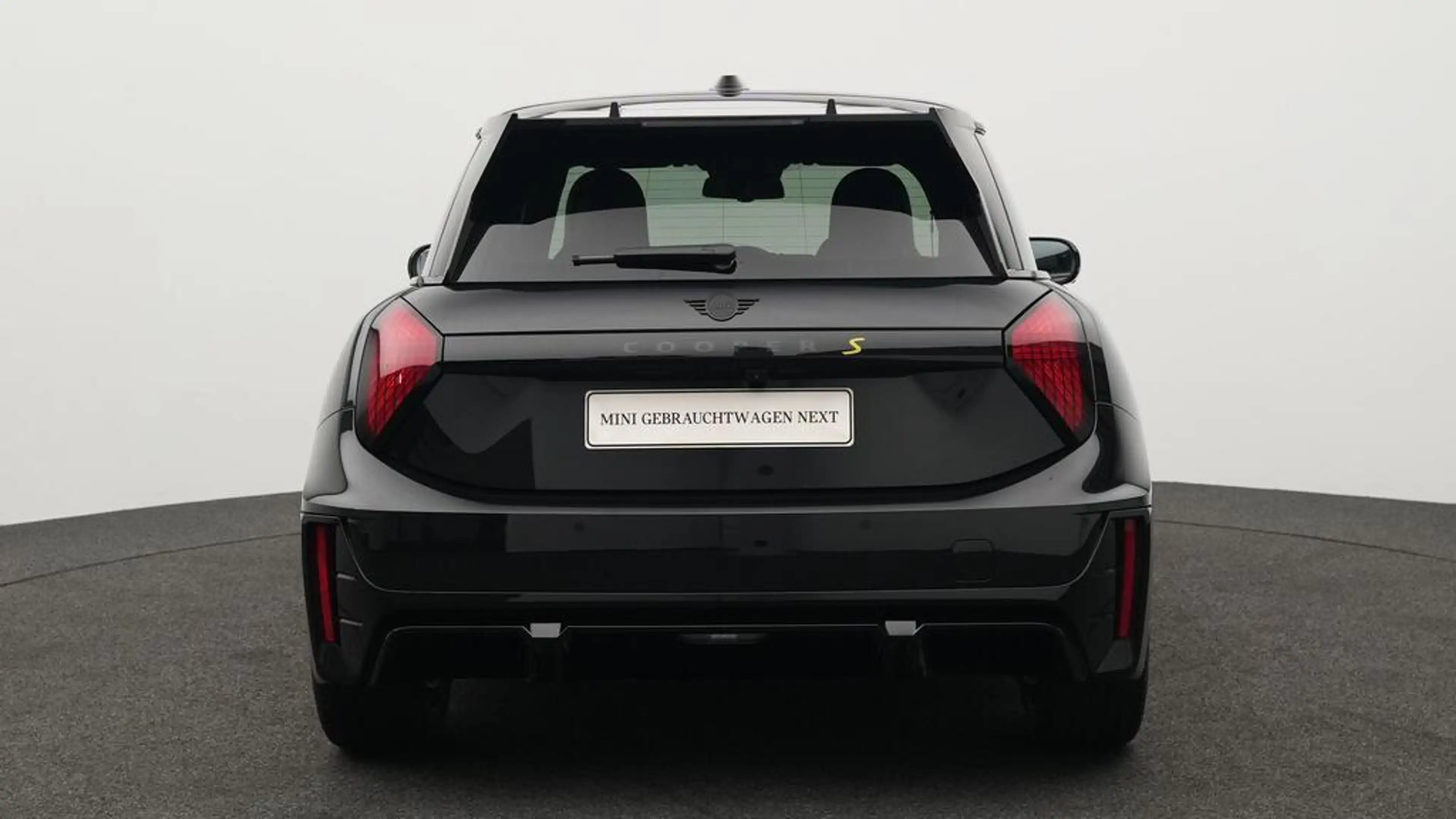MINI Cooper SE John Cooper Works Trim — photo 23