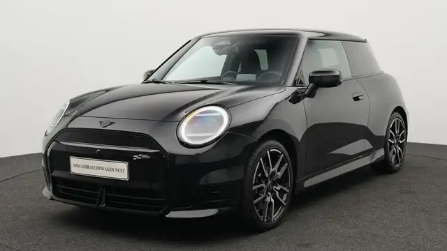 MINI Cooper SE John Cooper Works Trim