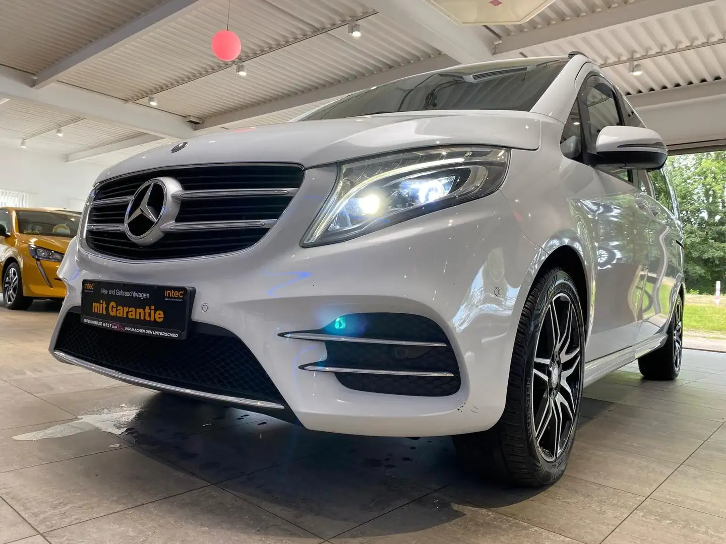 Mercedes-Benz V 250 d 4Matic *AMG Line*7-Sitzer*Garantie* White - 2