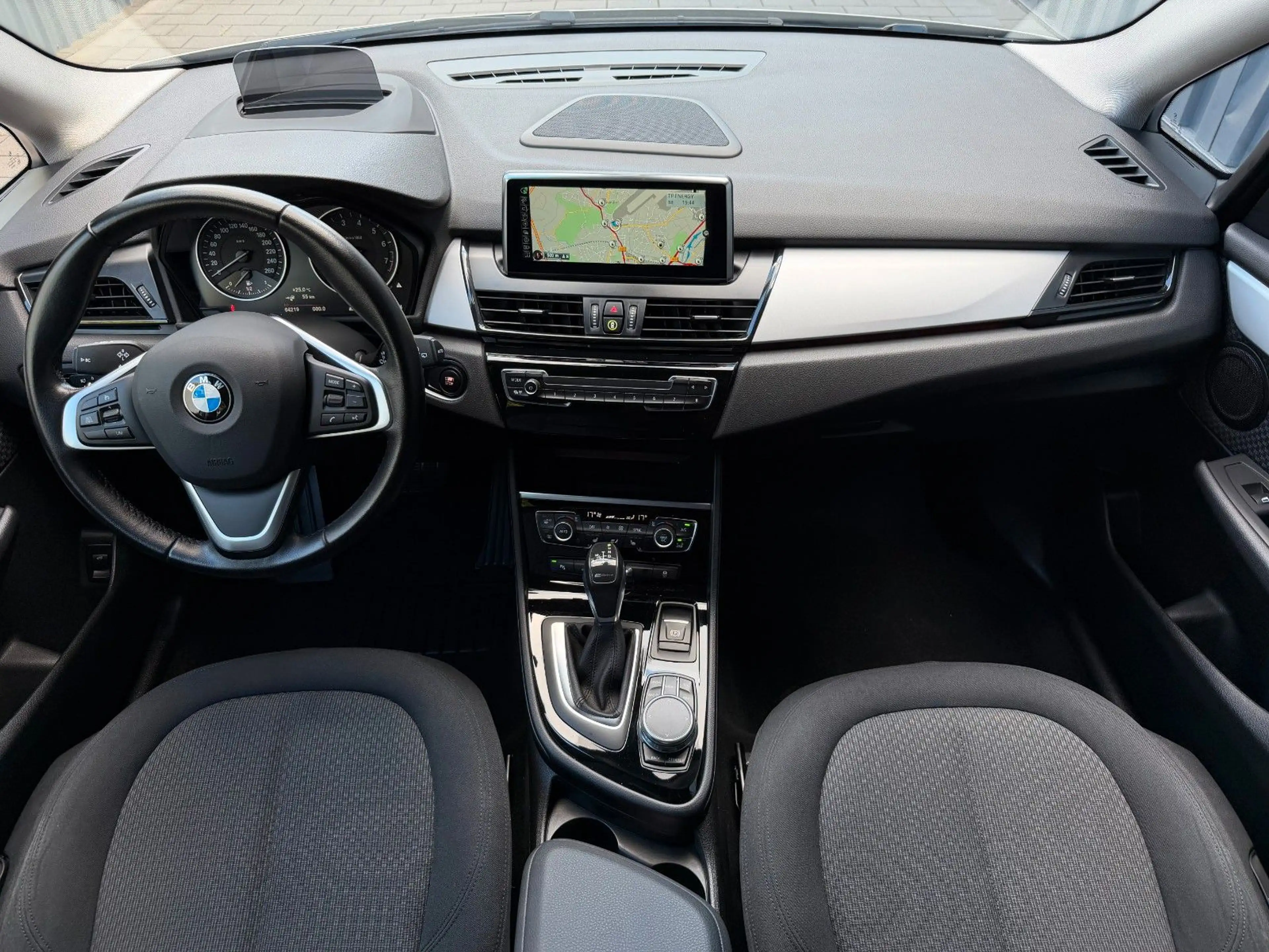 BMW 225 x e i PERFORMANCE ACTIVE TOURER*HUD*LED*NAVI — photo 4