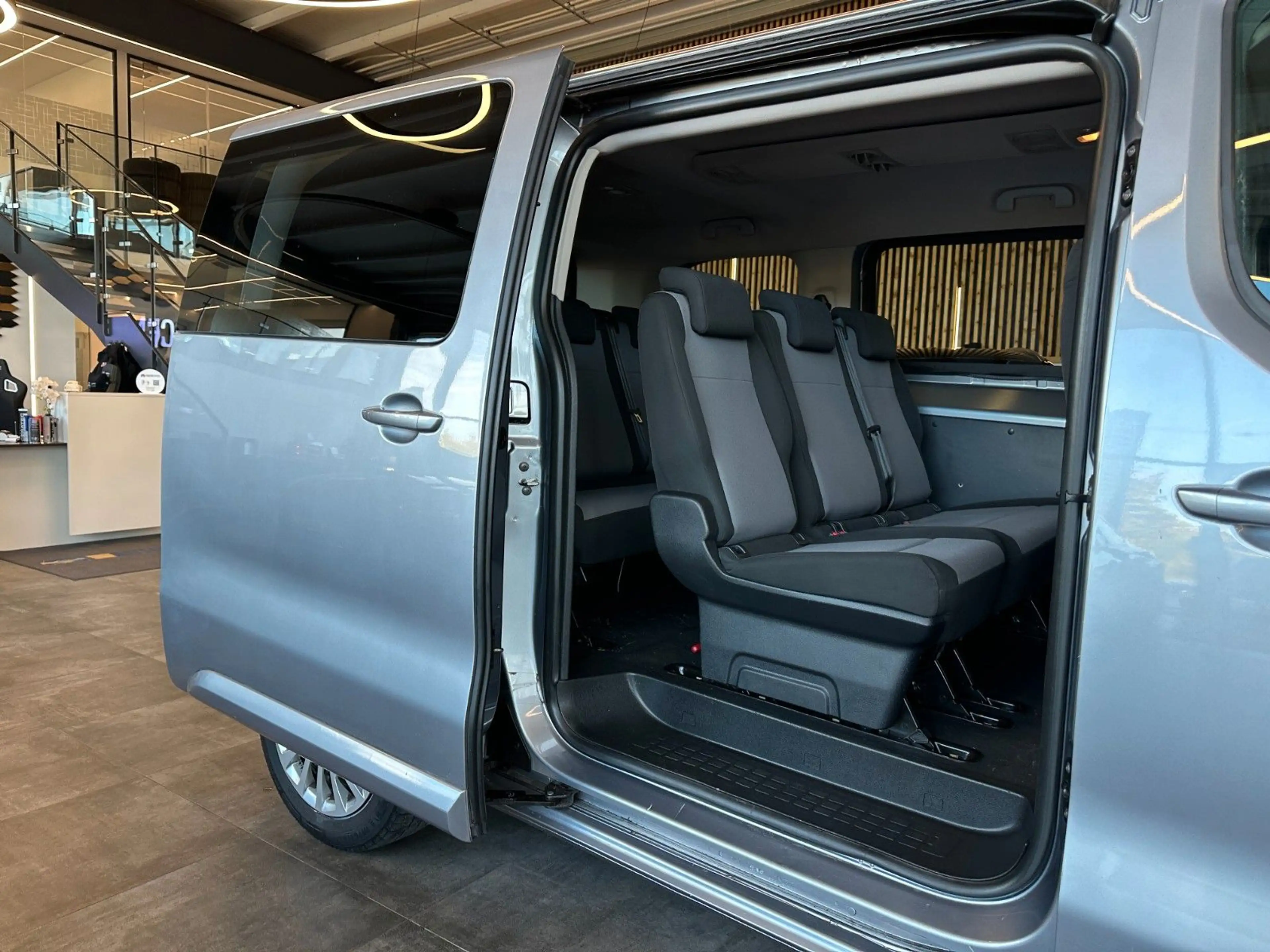 Opel Vivaro *9.SITZER*AHK*TEMPO*CARPLAY*SERVICE04/26* — photo 30