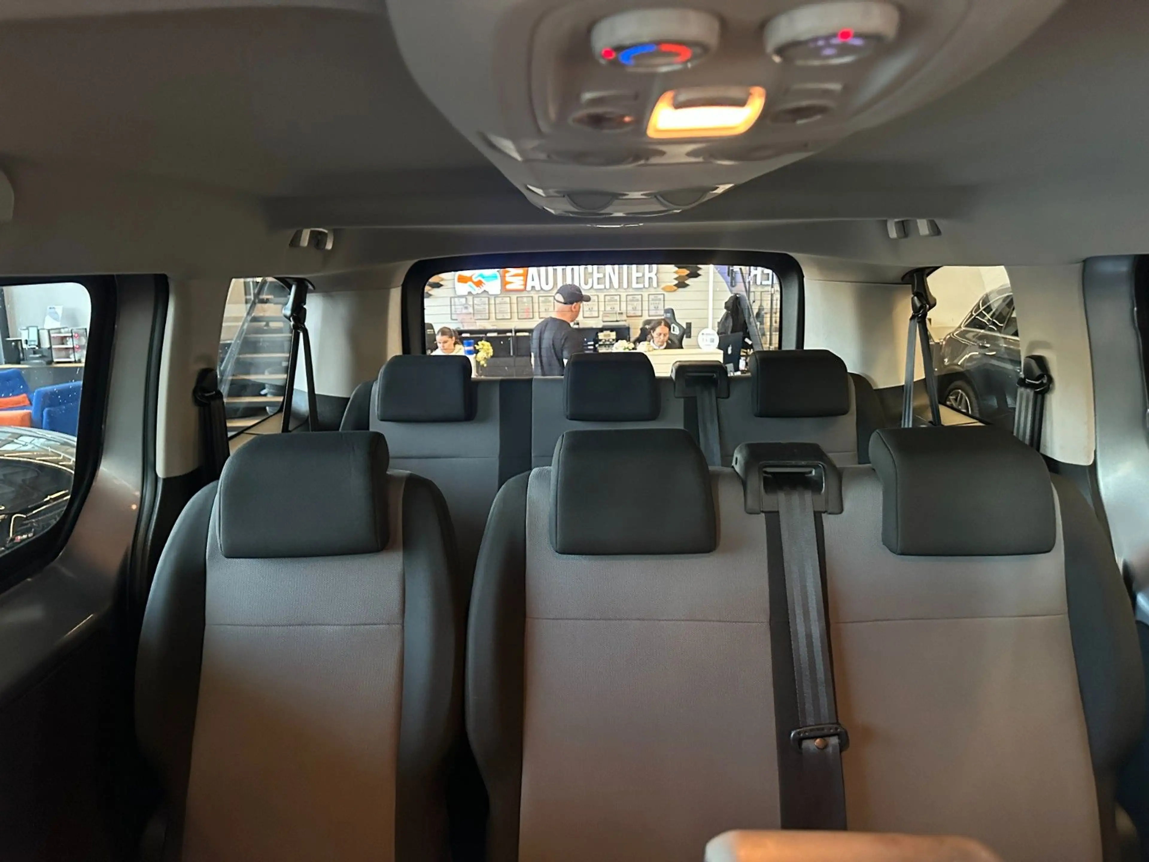 Opel Vivaro *9.SITZER*AHK*TEMPO*CARPLAY*SERVICE04/26* — photo 8