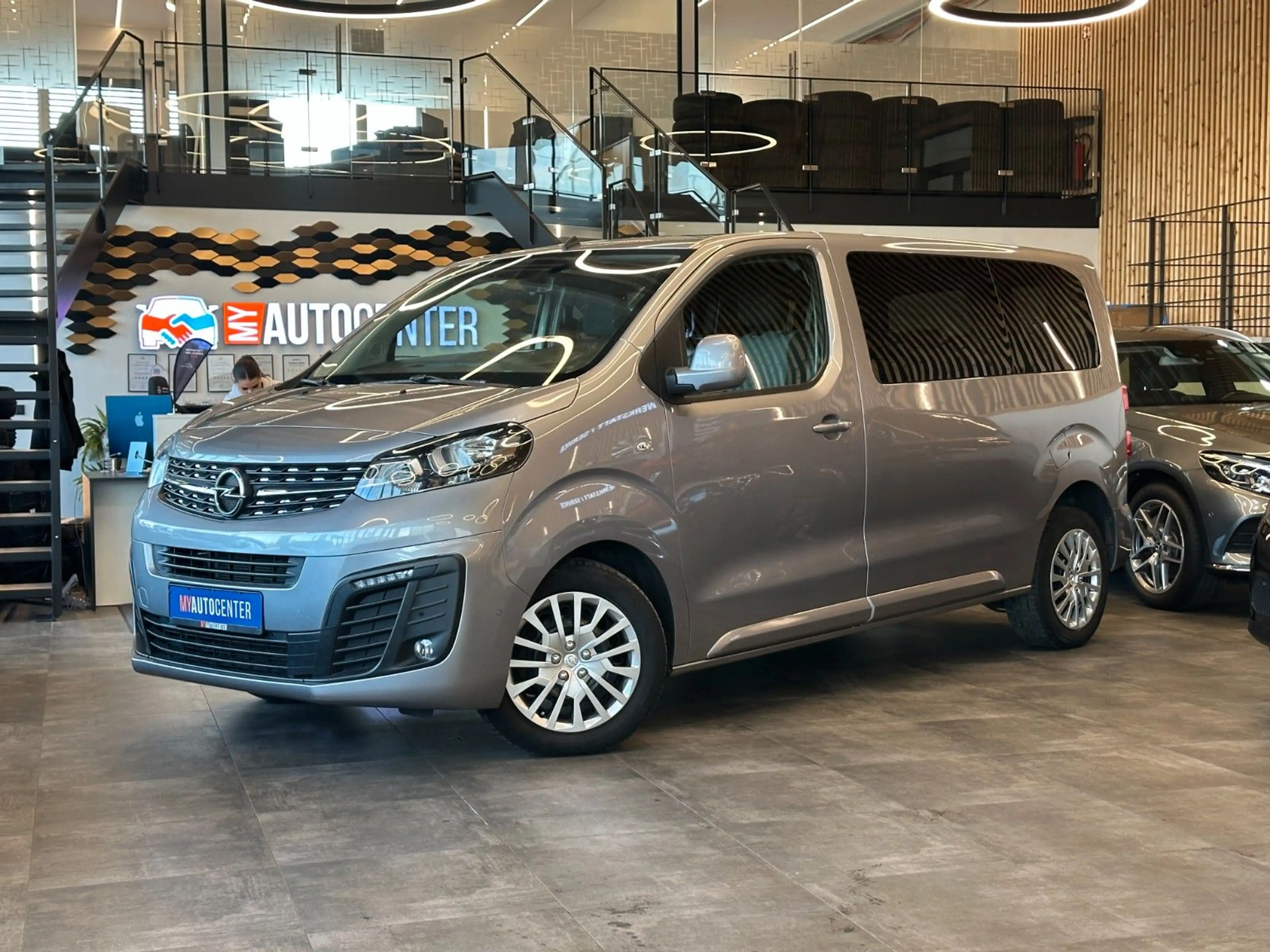 Opel Vivaro *9.SITZER*AHK*TEMPO*CARPLAY*SERVICE04/26*