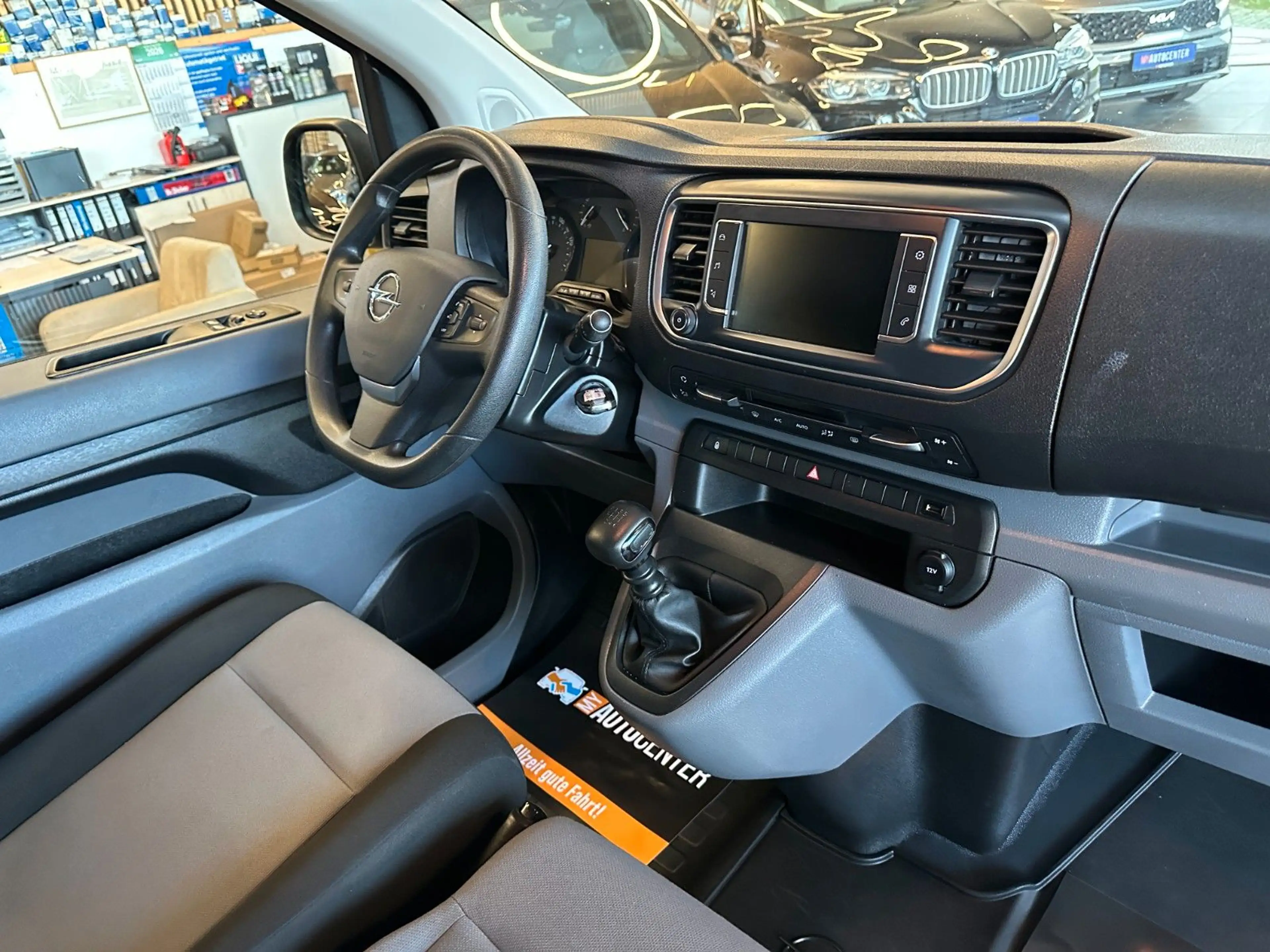 Opel Vivaro *9.SITZER*AHK*TEMPO*CARPLAY*SERVICE04/26* — photo 38