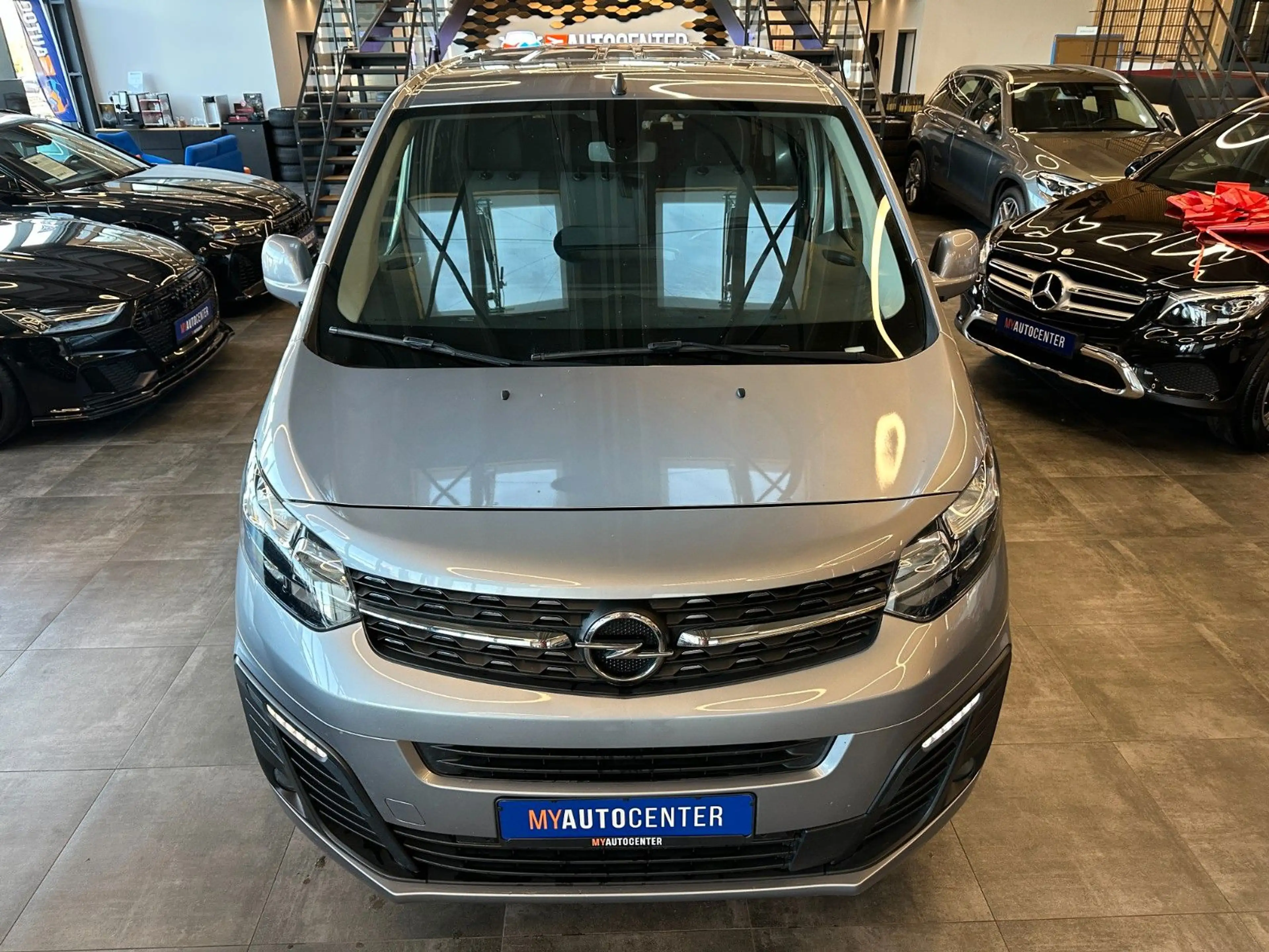 Opel Vivaro *9.SITZER*AHK*TEMPO*CARPLAY*SERVICE04/26* — photo 22