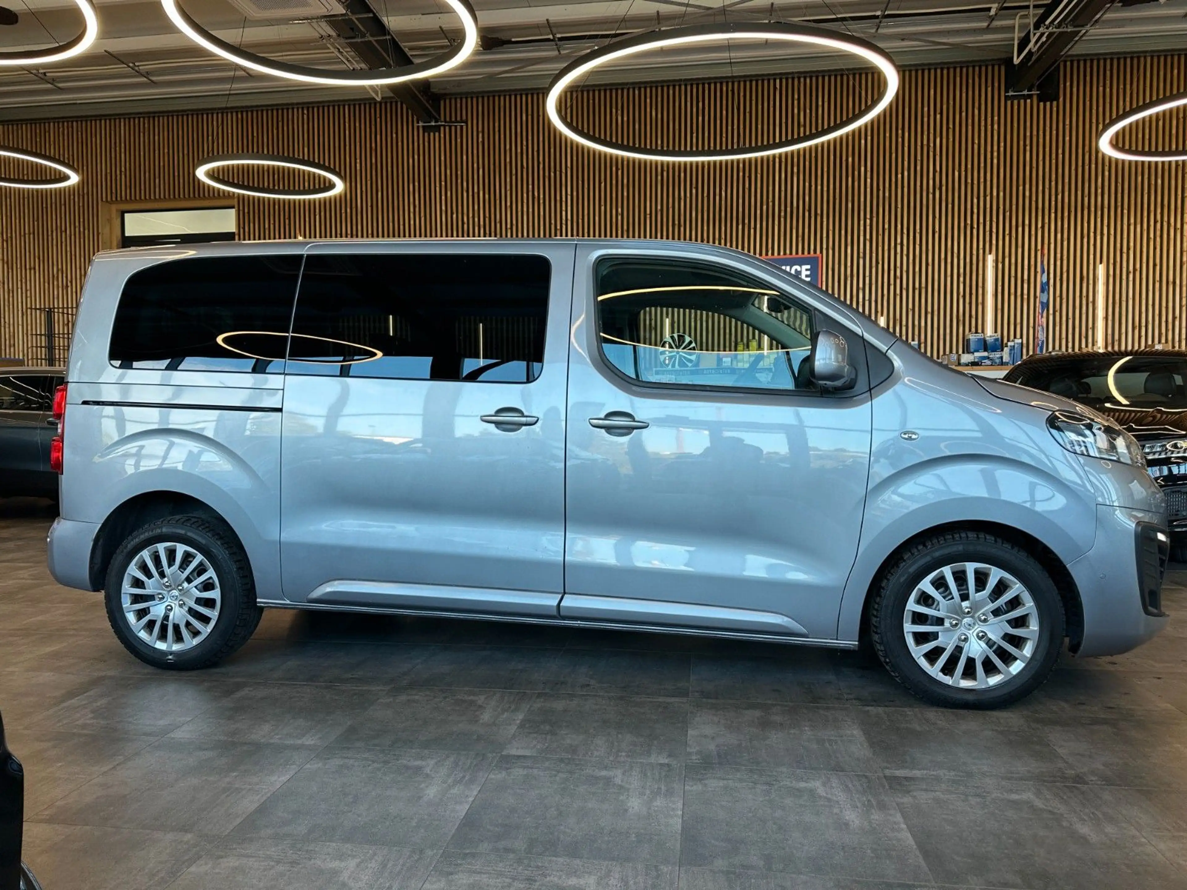 Opel Vivaro *9.SITZER*AHK*TEMPO*CARPLAY*SERVICE04/26* — photo 16