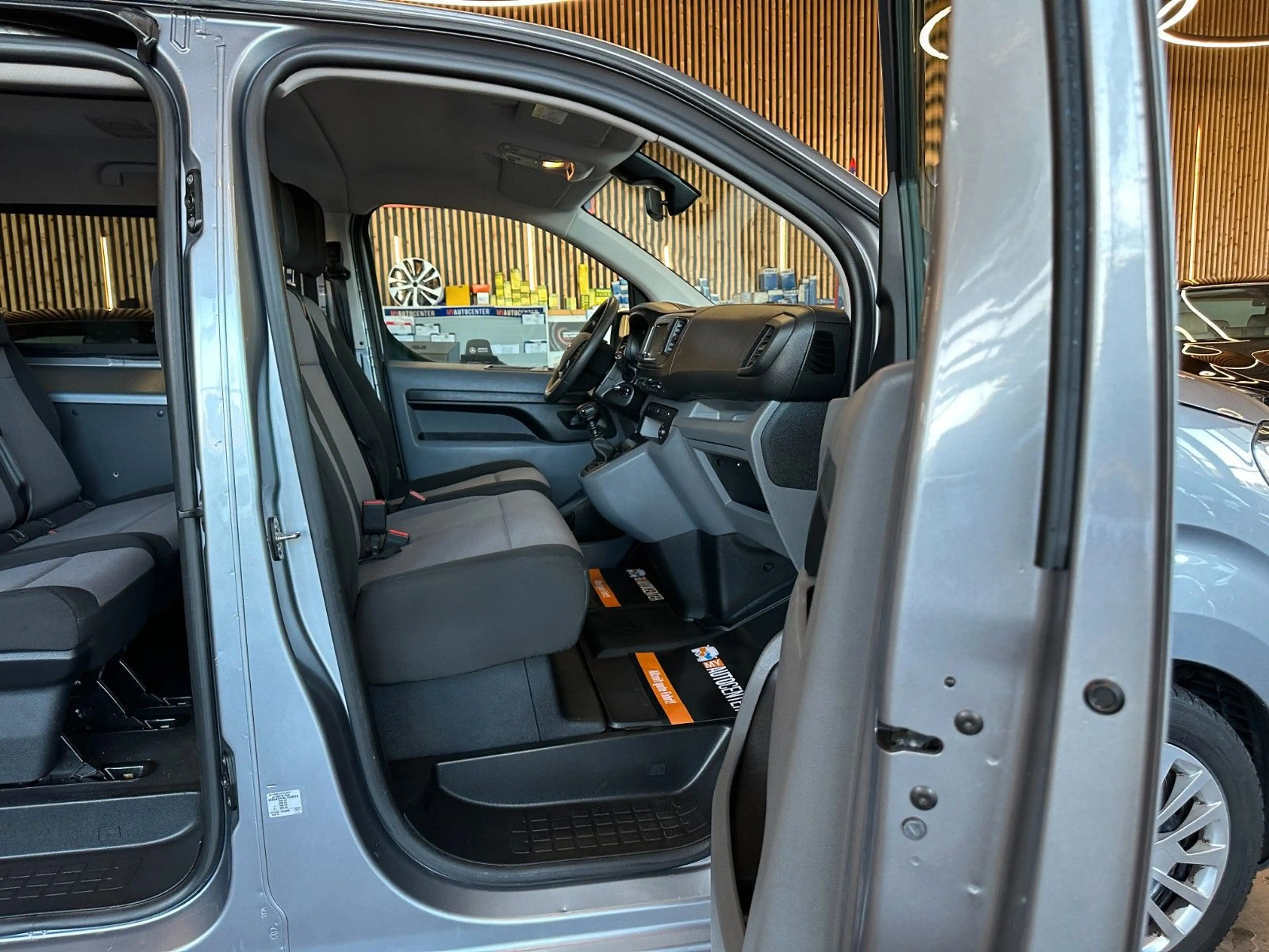 Opel Vivaro *9.SITZER*AHK*TEMPO*CARPLAY*SERVICE04/26* — photo 35