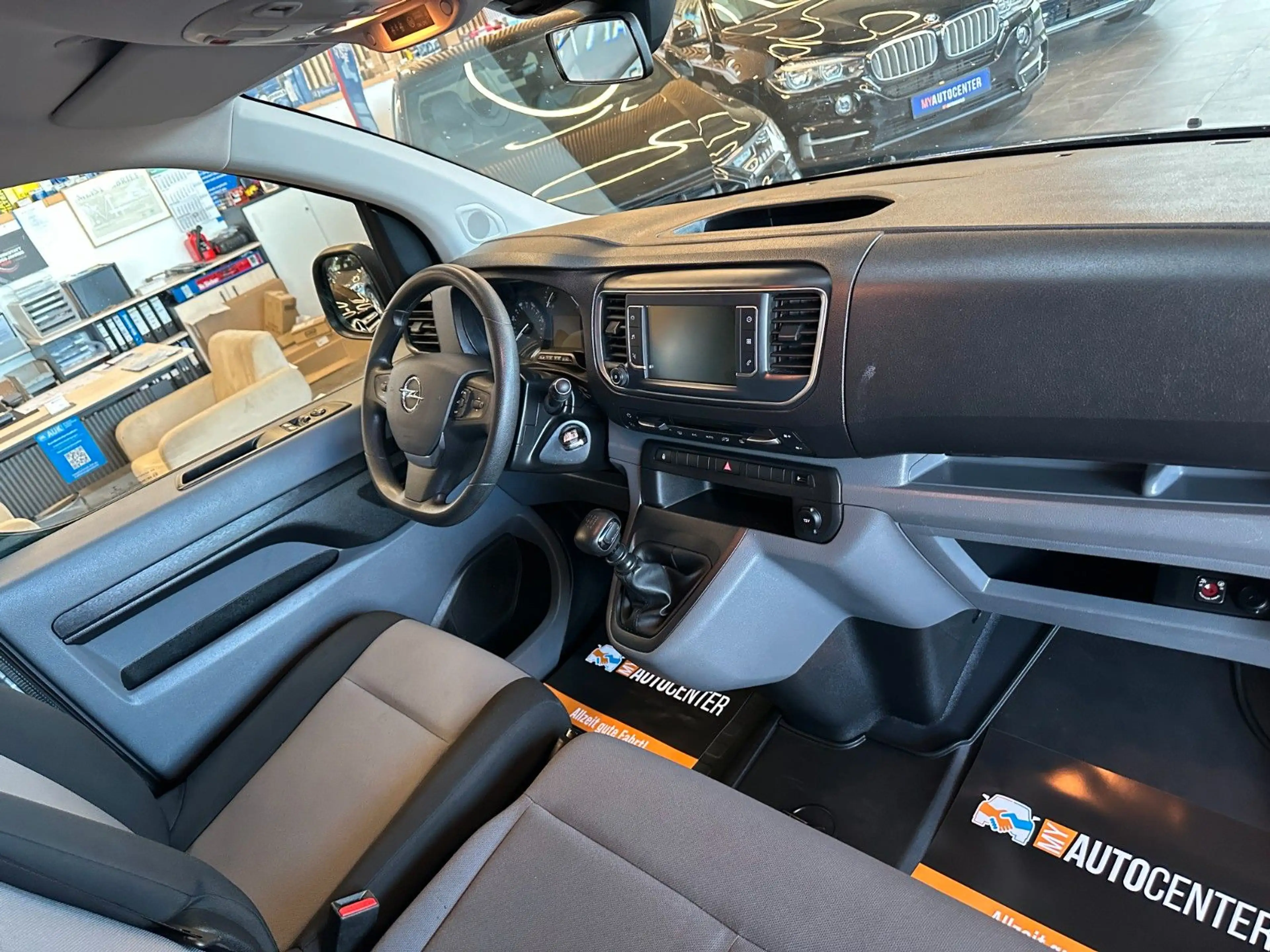 Opel Vivaro *9.SITZER*AHK*TEMPO*CARPLAY*SERVICE04/26* — photo 37