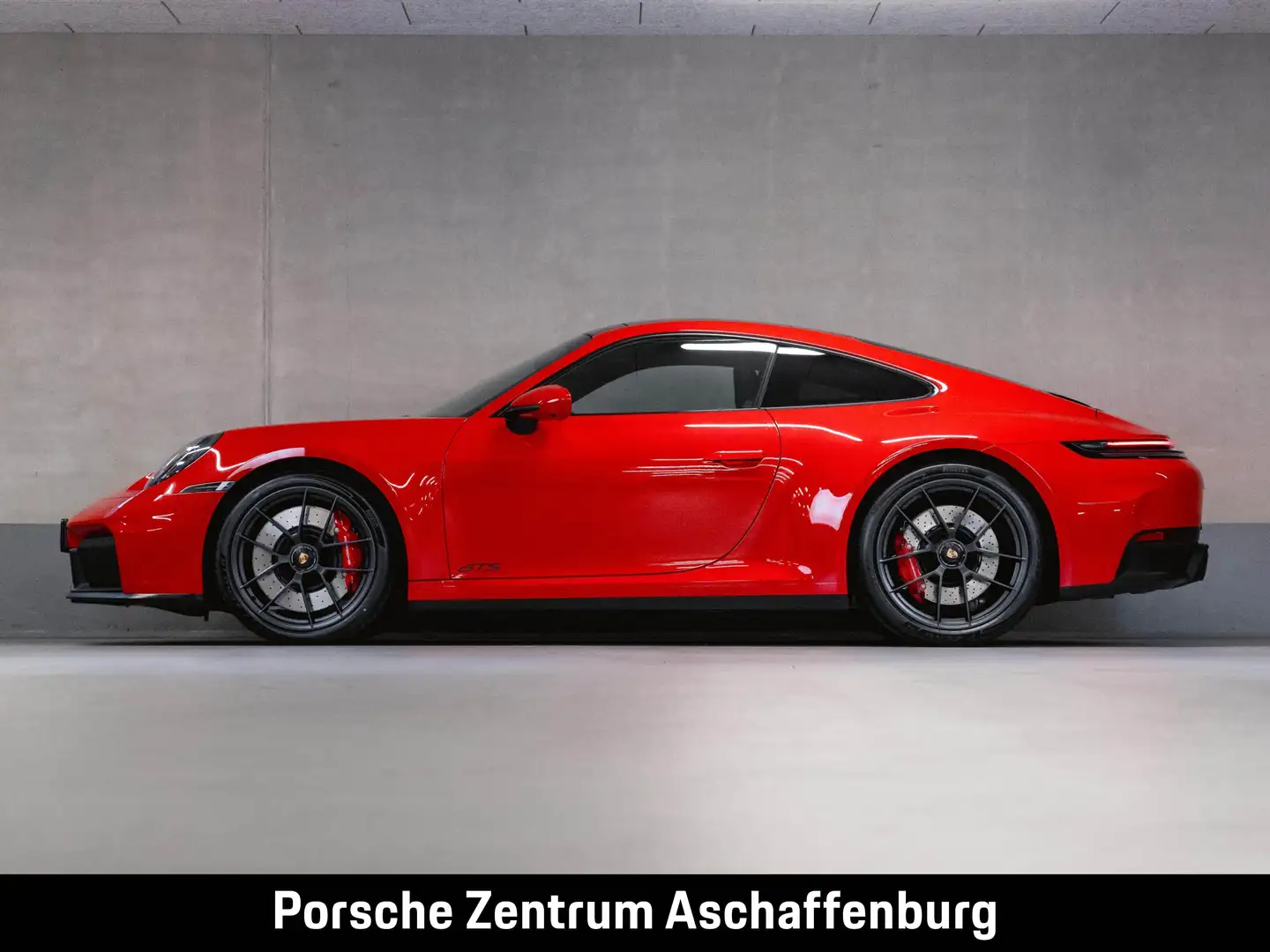 Porsche 992 911 Carrera 4 GTS Liftsystem BOSE Sportsitze Rot - 2