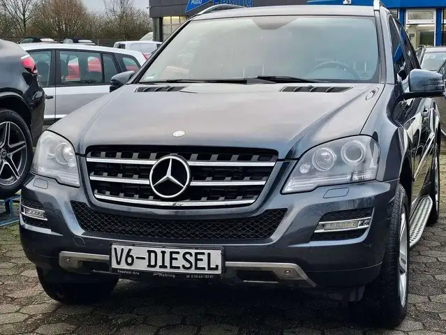 Mercedes-Benz ML 350 AHK GRAND EDITION