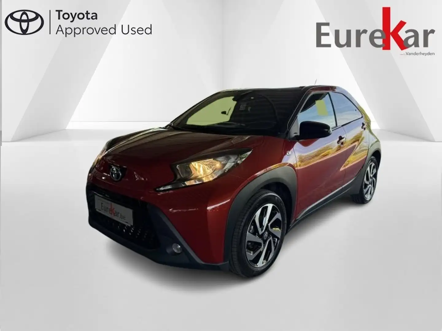 Toyota Aygo X 1.0 VVT-I X PULSE Rood - 1