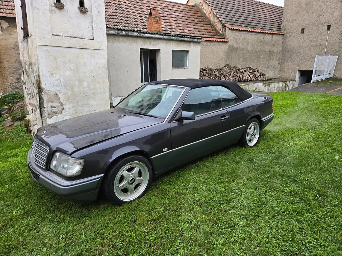 Mercedes-Benz E 320 Cabrio Aut. Schwarz - 1