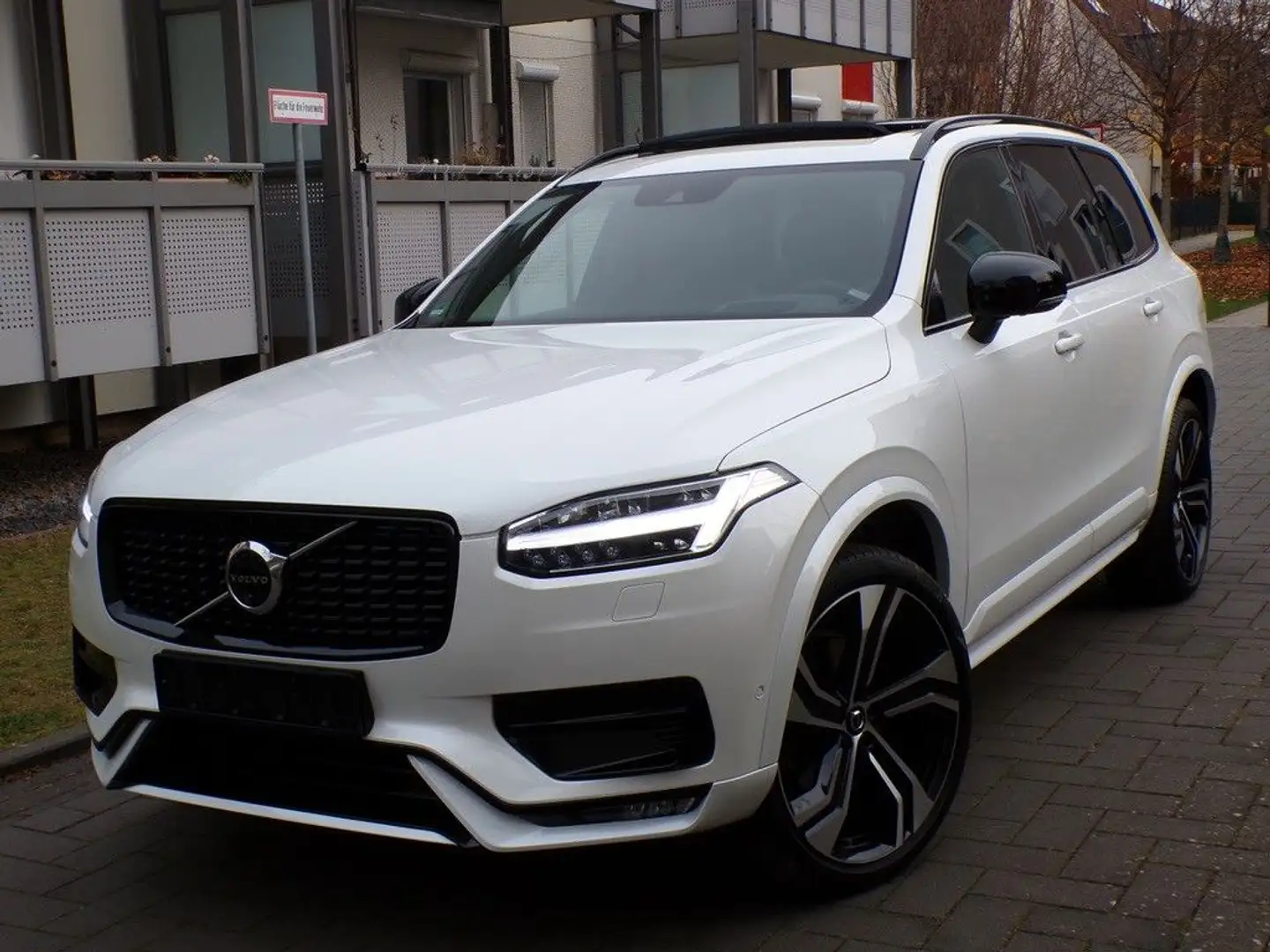 Volvo XC90 "R Design"/Pano/Luft/360°/HUD/Memo/22.Z/ACC Weiß - 1