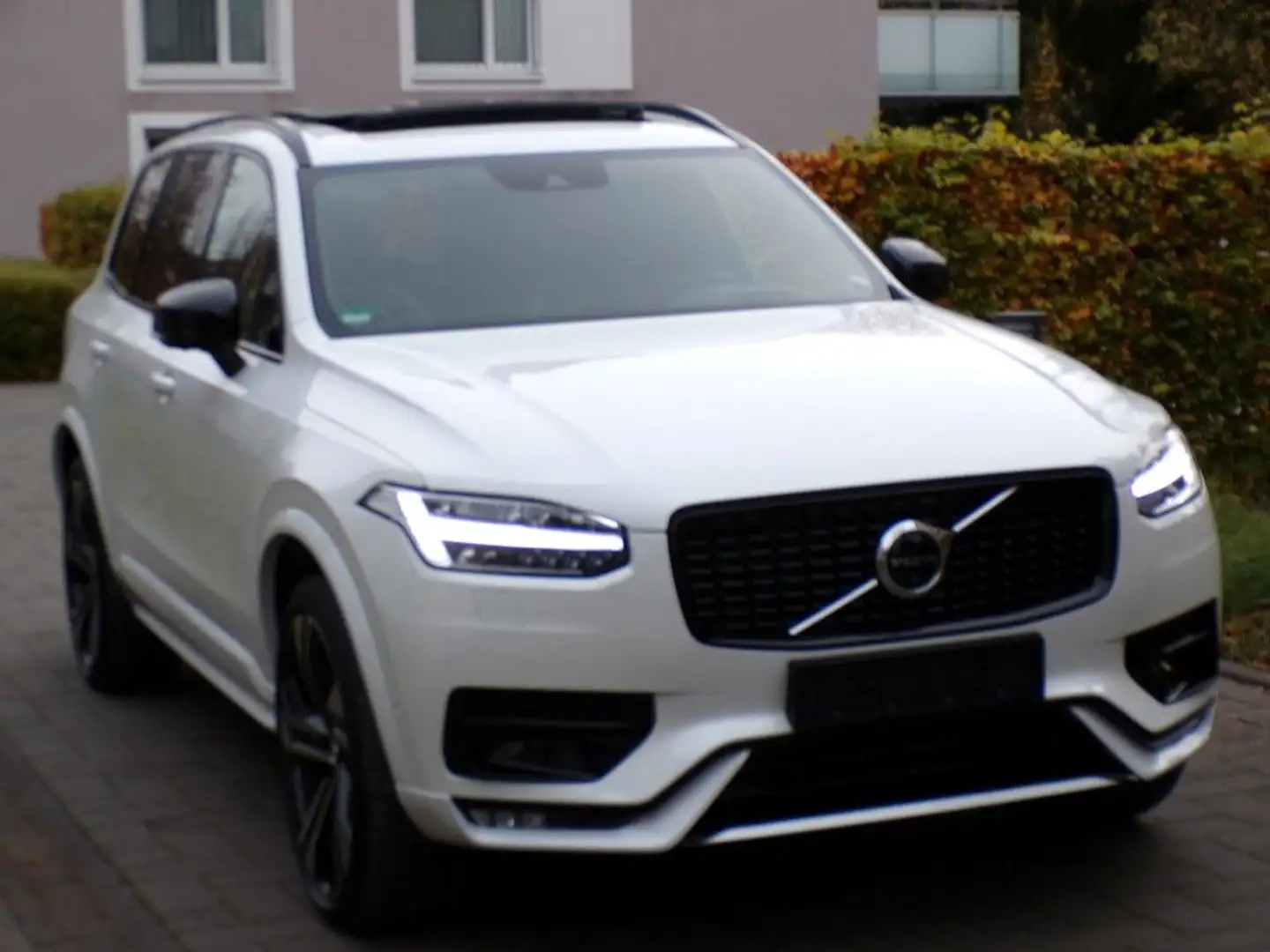 Volvo XC90 "R Design"/Pano/Luft/360°/HUD/Memo/22.Z/ACC Weiß - 2