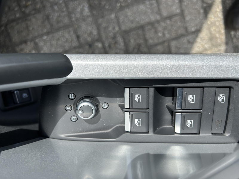 Audi Q3 45 TFSI e S edition S line AUTOMAAT | PLUG IN HYBR — photo 8